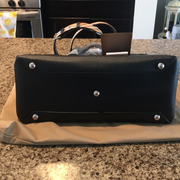 Sold on ♏️ NWT Burberry Medium Banner - Picture 4 of 8